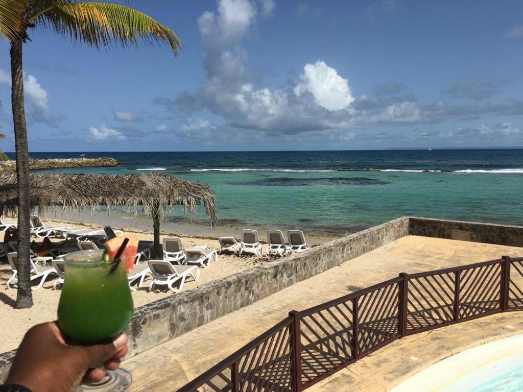 Studio Vue Mer Piscine Plage Kaz Punch Manganao Chez Julie Saint-Francois  Exterior photo